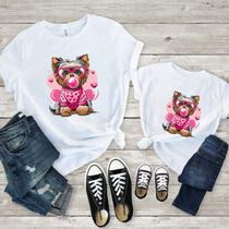 Kit Camiseta Mãe e Filha York Chicle cor Branca Moda Mãe e Filha Kit Camiseta Mãe e Filha York Chicle cor Branca Moda Mãe e Filha