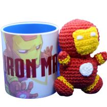 Kit Caneca com Amigurumi Homem de Ferro - Olhos Brilha no Escuro