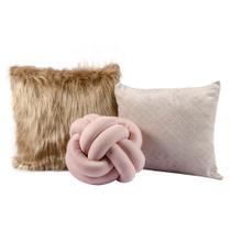 Kit Capas de Almofadas c/ Nó Plush Fleece Caqui 03 Peças Kit Capas de Almofadas c/ Nó Plush Fleece Caqui 03 Peças