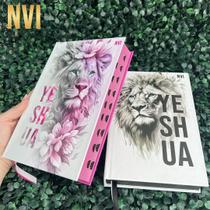 Kit Casal Cristão 2 Bíblias NVI Evangélicas Yeshua Floral e Yeshua Branca Letras Médias Índice HDC
