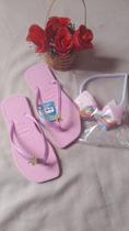 Kit chinelo e tiaro Kit chinelo e tiaro