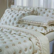 Kit Cobre Leito Colcha Garland Super King 100% Algodão 400 Fios Acetinado Bordado 5 Peças - Palha