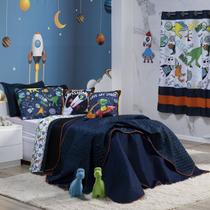 Kit Cobre Leito Colcha Infantil SOLTEIRO 05 Peças Astrodino Dupla Face Azul Marinho/Preto com Almofadas Estampadas