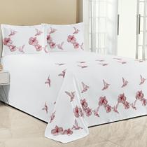 Kit Cobre Leito King Beija Flor 3 Peças Bordado Micropercal Branco com Vermelho Kit Cobre Leito King Beija Flor 3 Peças Bordado Micropercal Branco com Vermelho