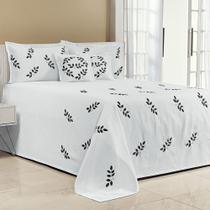 Kit Cobre Leito Queen Belissima 07 Peças Piquet Bordada Branco com Preto Kit Cobre Leito Queen Belissima 07 Peças Piquet Bordada Branco com Preto