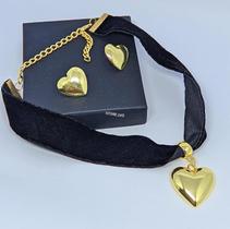 Kit Colar e Brincos Choker Fita Veludo Camurça com Pingente Coração Liso Grande Tendência Moda Outono Inverno