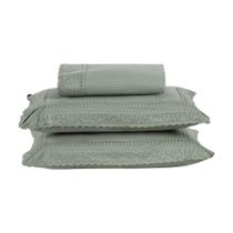 Kit Colcha 3 Peças Queen Percal 300 Fios Bordado Inglês Home Paris - Verde Kit Colcha 3 Peças Queen Percal 300 Fios Bordado Inglês Home Paris - Verde