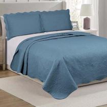 Kit Colcha Cobre Leito Queen Bordado Dupla Face Liso e Estampado 3 Peças Colcha e Porta Travesseiros