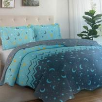 Kit Colcha Juvenil Casal 3Pçs Dupla Face Matelado Estampado Cor:Plumas Kit Colcha Juvenil Casal 3Pçs Dupla Face Matelado Estampado Cor:Plumas