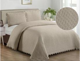 Kit Colcha Plume Bordado Inglês Queen Toque Pluma Ganso Sultan 3 Peças Kit Colcha Plume Bordado Inglês Queen Toque Pluma Ganso Sultan 3 Peças