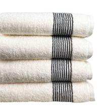 Kit Com 04 Toalha De Banho Branca Gigante / Banhão - Tomie - 560 Gramas - 80x160cm
