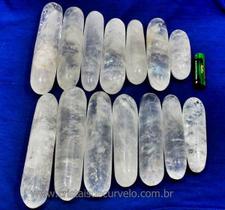Kit com 10 Massageadores Roliço de Quartzo Cristal Natural - 8 a 12 cm Kit com 10 Massageadores Roliço de Quartzo Cristal Natural - 8 a 12 cm