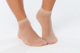 Kit com 10 pares de meia fina unissex tamanho único cor bege Kit com 10 pares de meia fina unissex tamanho único cor bege