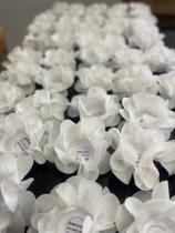 Kit com 100 forminhas para doce em papel - Modelo Camélia