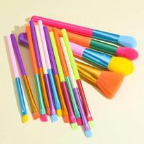 Kit Com 15 Pincéis De Maquiagem Profissional Pincel Colorido Kit Com 15 Pincéis De Maquiagem Profissional Pincel Colorido