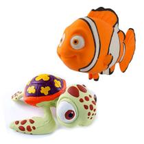 Kit Com 2 Boneco De Apertar Para Bebê Procurando Nemo e Squirt