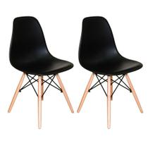 Kit Com 2 Cadeiras Charles Eames Dsw Preta - Base Madeira Kit Com 2 Cadeiras Charles Eames Dsw Preta - Base Madeira