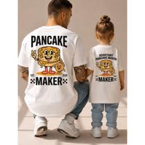 Kit com 2 Camisetas Pancake Maker 2007 Modinha Dia dos Pais Carinho Malha Macia Fofa Qualidade Kit com 2 Camisetas Pancake Maker 2007 Modinha Dia dos Pais Carinho Malha Macia Fofa Qualidade