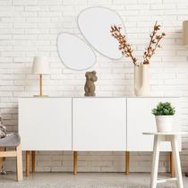 Kit com 2 Espelhos Orgânicos Médio e Pequeno com Suportes para Fixação Instalados Kit com 2 Espelhos Orgânicos Médio e Pequeno com Suportes para Fixação Instalados