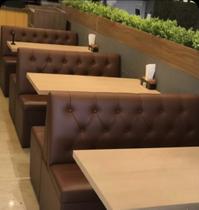 Kit com 2 Poltronas Booth e 1 Mesa Amadeirada para Comércio, Restaurante, Açaiteria Kit com 2 Poltronas Booth e 1 Mesa Amadeirada para Comércio, Restaurante, Açaiteria