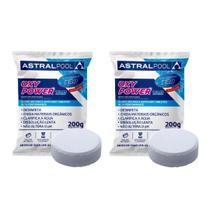 Kit Com 2 Tabletes De Cloro Organico 20g Para Piscina Desinfeta Oxida E Clarifica