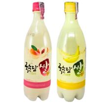 Kit com 2 Vinhos de Arroz Coreano Makgeolli Pêssego e Banana 750ml Kit com 2 Vinhos de Arroz Coreano Makgeolli Pêssego e Banana 750ml
