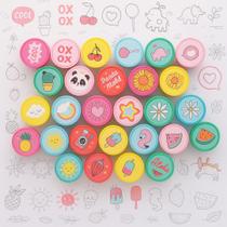 Kit com 26 Carimbos Divertidos Infantil com Encaixe para Lápis Acrilex