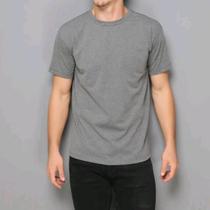 Kit com 3 blusas manga curta básica tecido algodão moda masculina