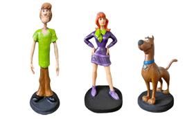 Kit com 3 Bonecos Estatueta Salsicha, Daphne e Scooby em Resina - Mahalo