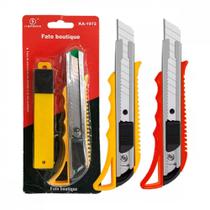 Kit com 3 Estilete Profissional Doméstico Retratil com Caixa Refil Lamina Extra Kapbom KA-1972