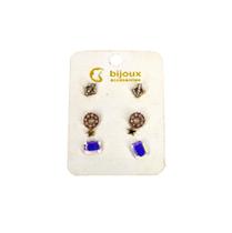 Kit com 3 pares de mini brincos em bijuteria Kit com 3 pares de mini brincos em bijuteria