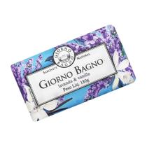 kit com 3 sabonetes Lavanda e Vanila 180gr. kit com 3 sabonetes Lavanda e Vanila 180gr.
