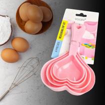Kit Com 4 Colheres Medidoras Forma de Coração Para Cozinhas Confeitarias Bolos Cor Rosa