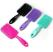 Kit com 4 escovas de cabelos