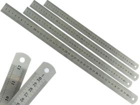 Kit Com 4 Réguas Metal Leve De Aço Inoxidável Tamanho 40 cm Marcação Baixo Relevo Escolar Escritório Engenheiro Kit Com 4 Réguas Metal Leve De Aço Inoxidável Tamanho 40 cm Marcação Baixo Relevo Escolar Escritório Engenheiro