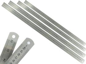 Kit Com 4 Réguas Metal Leve De Aço Inoxidável Tamanho 60 cm Marcação Baixo Relevo Escolar Escritório Engenheiro