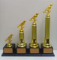 Kit com 4 troféus de pássaro (18 cm, 29 cm, 35 cm, 41 cm).