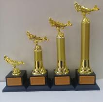 Kit com 4 troféus de pesca (18 cm, 29 cm, 35 cm, 41 cm).