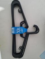 Kit com 5 cabides de plástico