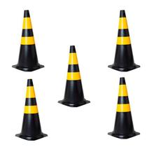 Kit com 5 Cones de Sinalização Trânsito em PVC 75 cm Preto e Amarelo Kit com 5 Cones de Sinalização Trânsito em PVC 75 cm Preto e Amarelo