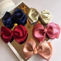 Kit com 5 unidades de Laços Infantil. Tamanho: 9 cm