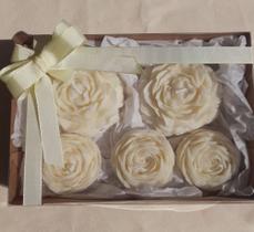 Kit com 5 Velas Flor Aromática Flower Box Candle Presente - Likare Home & Beauty