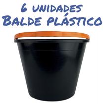 Kit com 6 Baldes Multiuso Resistente com Alça 12 Litros Kit com 6 Baldes Multiuso Resistente com Alça 12 Litros