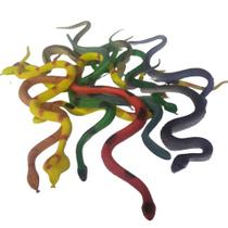 Kit com 8 serpentes de brinquedo Kit com 8 serpentes de brinquedo
