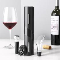 Kit com abridor de vinho automático