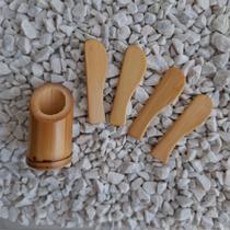 Kit com Suporte e 4 Mini Espátulas de Bambu para Aplicação de Creme Facial Kit com Suporte e 4 Mini Espátulas de Bambu para Aplicação de Creme Facial