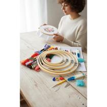 Kit Completo Bordado Ponto Cruz: 5 Bastidores, 50 Cores Kit Completo Bordado Ponto Cruz: 5 Bastidores, 50 Cores