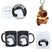 Kit Completo Capivara Caneca Estampada, Botton 4,4cm, Pelúcia de Capivara e Caixa Personalizada