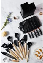 Kit Completo Jogo Utensílios de Cozinha Luxo 19 Peças Com Tábua em Silicone Espátula Faca Tesoura
