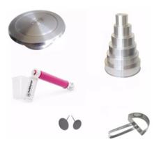 Kit Confeiteiro (Bailarina 40cm + 6 Formas + Pulverizador + Raspador 1/2 Lua + Suporte de Rosas) Kit Confeiteiro (Bailarina 40cm + 6 Formas + Pulverizador + Raspador 1/2 Lua + Suporte de Rosas)